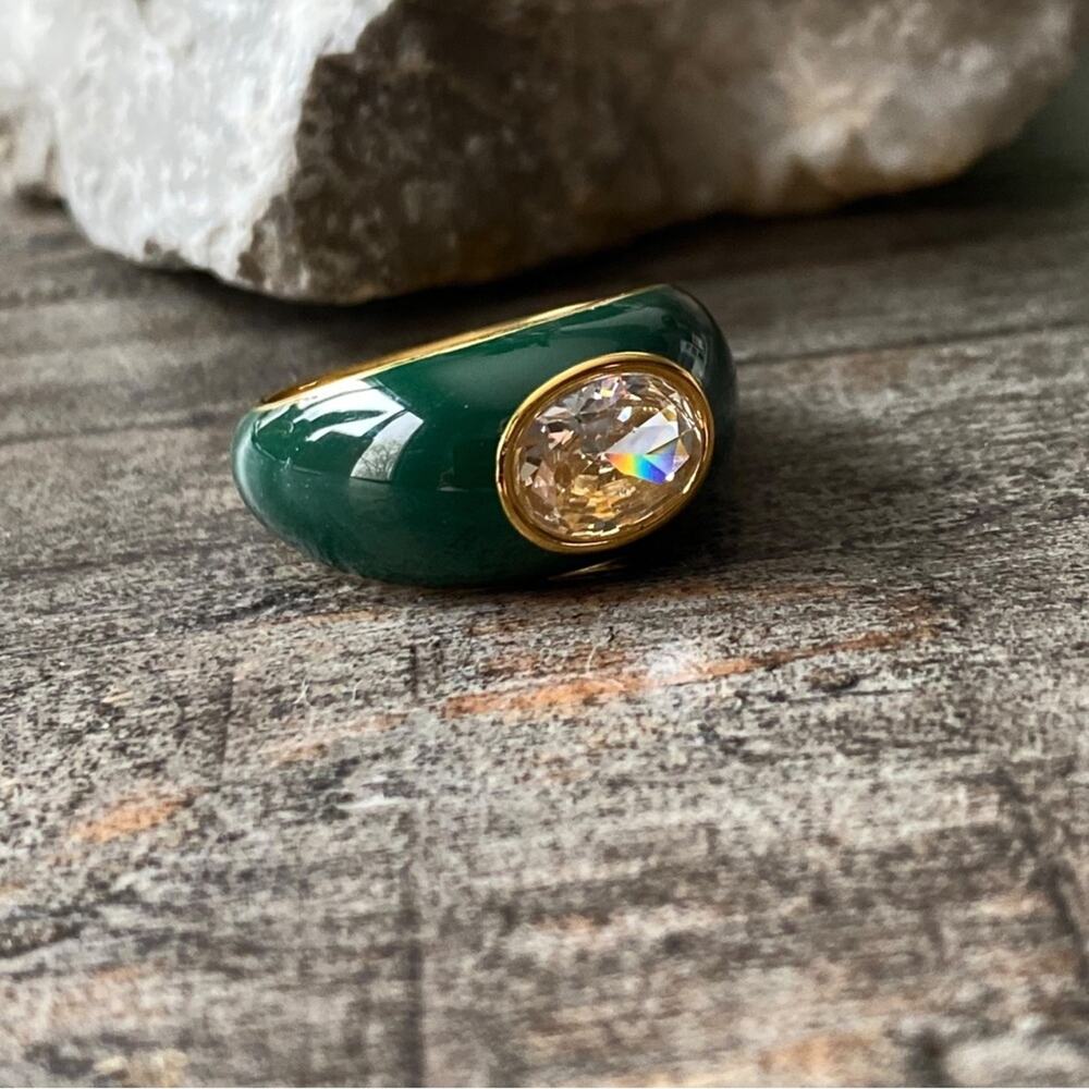 NEW Green Enamel And Rhinestone Cocktail Ring - Picture 1 of 12